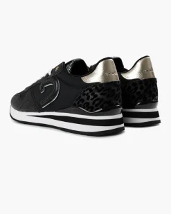 Shop Cruyff Parkrunner Lux